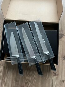 Blok na nože AZZA, se 6 noži - nové nevhodný dárek - 3