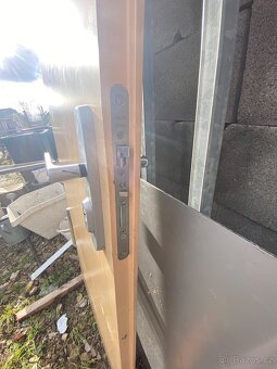 BEZPEČNOSTNÍ DVEŘE 4.třída včetně speciální zárubně - 3