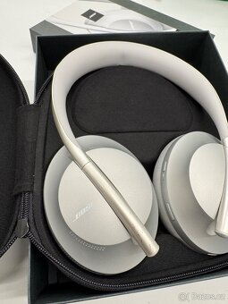 Sluchátka BOSE Noise Cancelling 700 - 3