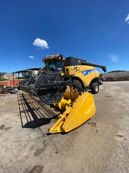 Kombajn New Holland CR 9080 - 3