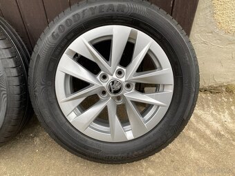 Originál alu kola Fabia 5.5jx15 et40 5x100 + pneu 185/65R15 - 3