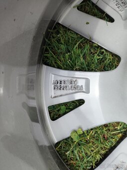 Kola Peugeot 2008 - 3