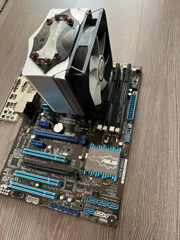 Zákl. deska, CPU, RAM, chladič - funkční komponenty - 3