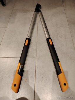 Nové Fiskars Smartfit Teleskopické nůžky na větve L86. - 3