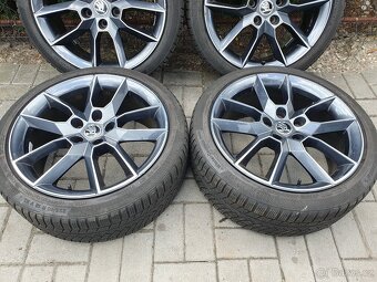 Alu kola Škoda 5x112 r18 7,5j et51 pneu 225/40/18 - 3