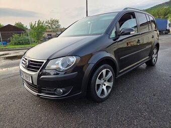 Prodám touran cross 2.0tdi 103kw perfektním technickým stavu - 3