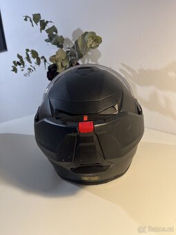 Helma HJC i100 - 3