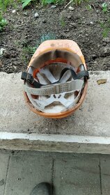 Přilba k motorové pile - 3