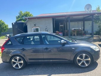 Kia cee'd  Ceed Kombi 1.4i benzín - 3