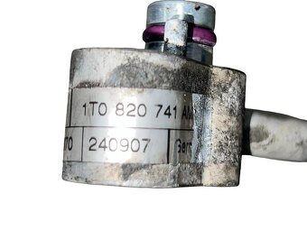Trubky klimatizace 1T0820741AM VW Caddy 2k r.v. 2008 - 3