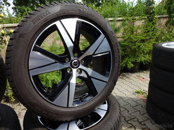 Volvo XC40 (elektro) - zánovní zimní alu komplety 19" 5x108 - 3