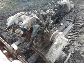 Podvozek kompletní, nebo po dílech Zetor 7011 - 3