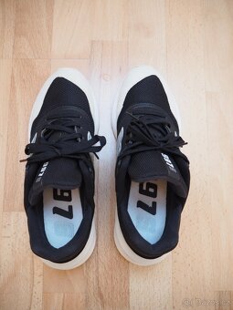 Boty zn. New Balance, vel. 40,5 - 3