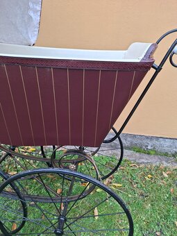 Starožitný kočárek pro miminko č.  1199 - 3