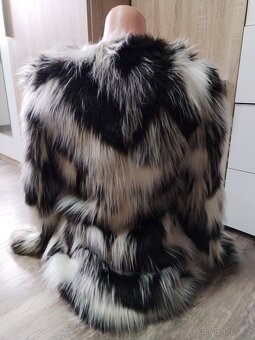 Kožíšková bunda kabátek S 36 značka F&F - 3