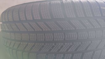 VW Passat R17 215/55/17 zimni pneu - 3