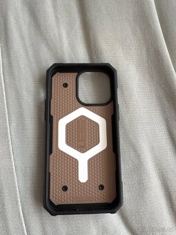 Kryt UAG na iPhone 15 PRO Max - 3