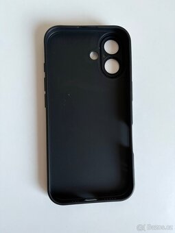 KRYTY NA IPHONE 16 - 3