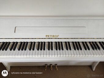 Pianino zn.Petrof - 3