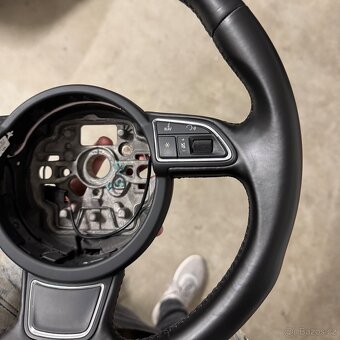 Kožený volant Audi A1,A3,A6,A7 zachovalý - 3