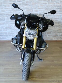 BMW R1250R bohatá výbava, servisní kniha - 3