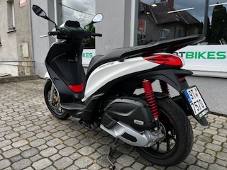 Piaggio Medley 125 - 3