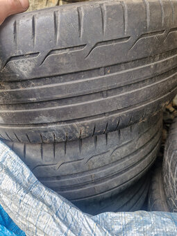 Dunlop 225/45/17 - 3