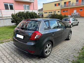 Kia Ceed 1.4i R.v. 2012 manuál ČR 160.000km - 3