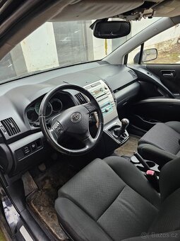 Toyota Corolla verso 2.2 d-cat - 3