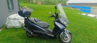 Suzuki Burgman 200 - 3