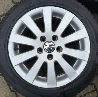 VW - originál alu kola 16" - zimní pneu 6mm - 3