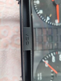 Audi 80 2,0 66kW budiky - 3