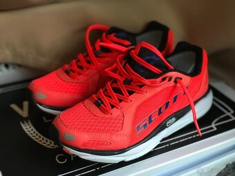 Běžecké boty Scott ASICS new balance Nike tiempo - 3