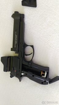Umarex Beretta M92 FS (4,5 mm diabolky) + příslušenství - 3
