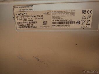 Mining rig Gigabyte s 6x AMD RX 570, 3x zdroj 1600W - 3