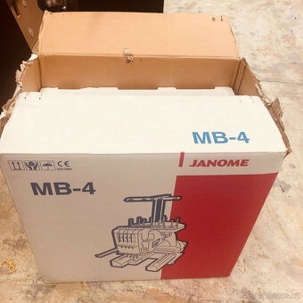 Vyšívací stroj Janome MB-4S Commercial 4 jehly v perfektním - 3