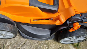 Elektrická sekačka LawnMaster MEB1840M - 3