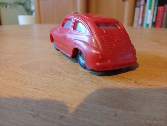Ites autíčko velmj starý - 3