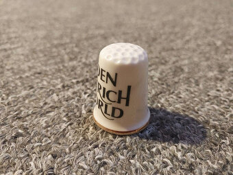 Porcelánový náprstek, Velká Británie - 3