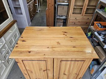 Dřevěná skříňka - 3