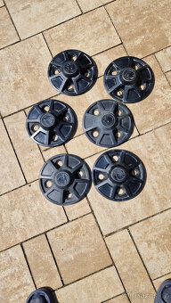 Škoda - středové kryty kol - 3