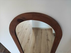 Nástěnné obloukové zrcadlo v dřevěném rámu - 3