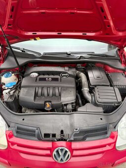 Volkswagen Golf 5 1.6 manuál - 3