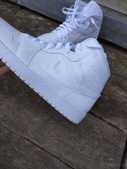 Nike Jordan bílé - 3