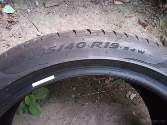 Pirelli 245/40 r19 letní - 3