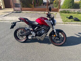 Honda CB125R - 3