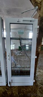 Vstupní dvoukřídlé plastové dveře - 3