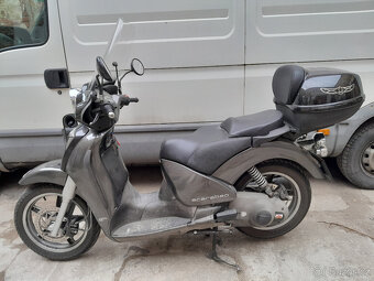 PRODÁM SKŮTR APRILIA SCARABEO 250 / 2002 - 3