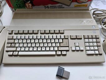 PRODÁM RETRO KONZOLI AMIGA A500 MINI +SPOUSTA HER STAV NOVÉ - 3
