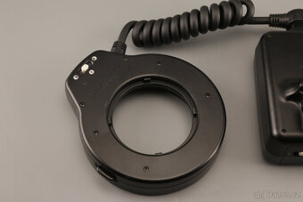 Canon ML-3 Macro Ring Lite pro makro fotografii - 3